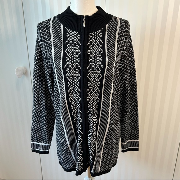 NWT CJ Banks black white knit cardigan sweater Size X/14W - Picture 1 of 11